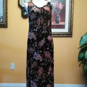 White Stag Black/Burgundy Floral Design Dress